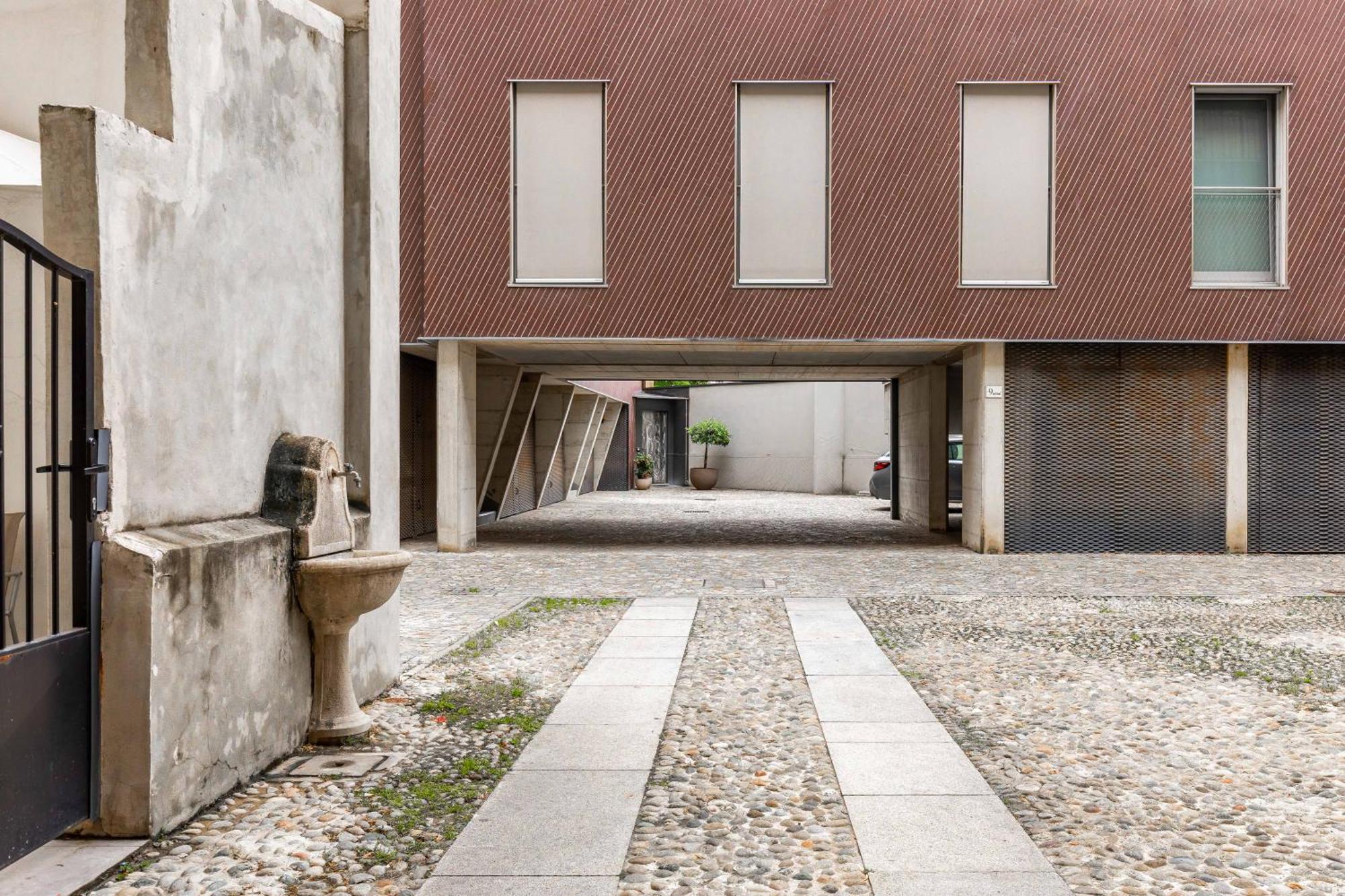 Nam House & Posto Auto * Milaan